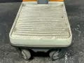 CROWN 300 LBS WAVE WORK ASSIST VEHICLE LIFT  -  WAV50-118