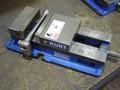 Kurt D675 6" Machine Vise, Steel Jaws, Handle- Auction Item