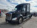 2020 Kenworth T680 76″ Sleeper – PACCAR MX-13 455HP – Eaton 12-Speed Auto – Double Bunk