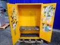 LYON 45 GAL FLAMMABLE LIQUID STORAGE CABINET