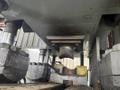 2000 TON HEAVY DUTY 4-POST HYDRAULIC PRESS. STOCK # 0543726