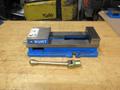 Kurt D688 6" AngLock CNC Milling Vise – w/ Handle- Auction Item