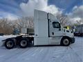 2015 Freightliner Cascadia Day Cab LNG – Cummins ISX12 G 400 HP, 10 Speed, Natural Gas Tractor
