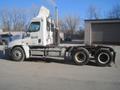 2010 Freightliner Cascadia Day Cab Semi Truck