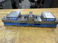 Kurt DL430 4&quot; Double Lock Machine Vise with Handle- Auction Item