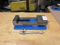 Kurt D688 6" AngLock CNC Milling Vise – w/ Handle- Auction Item