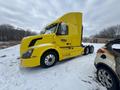 2016 Volvo VNL 760 Sleeper Semi Truck – Volvo D13 455HP, I-Shift 12-Speed Automatic, 77″ High-Rise Sleeper, Tandem Axle Highway Tractor