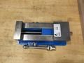 Kurt D688 6" AngLock CNC Milling Vise – w/ Handle- Auction Item