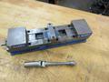 Kurt DL-400 4&quot; Double Lock Machine Vise with Handle- Auction Item