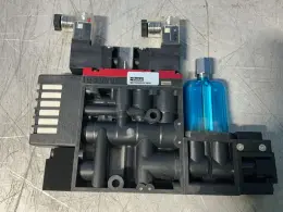 PARKER 145 PSI INTEGRATED PNEUMATIC VACUUM GENERATOR  -  MC72S25HSZSC4BPN