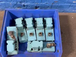 MOOG HYDRAULIC VALVES  -  641-201A