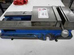 Kurt D688 6" Machine Vise with Hard Jaws and Handle- Auction Item