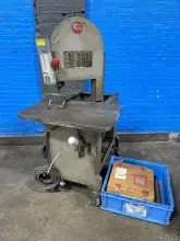 ROLL-IN 18.5” X 30.5” VERTICAL BAND SAW