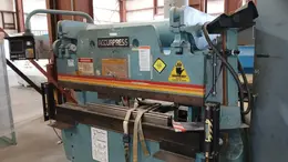 60 Ton x 6′, Accurpress, 7606, Hydraulic Press Brake, 1995 – CNC Backguage, Tooling and Cabinet Included