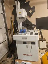 12″x12″ 60w 3D Radian Open Fiber laser Marking System, 2022 – Low hours