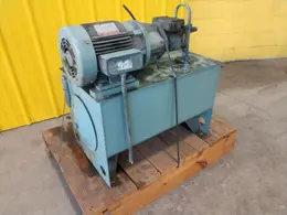 3 HP HYDRAULIC TANK WITH OILGEAR MODEL #PVQ06LSAYCN HYDURA PISTON PUMP: STOCK #14605