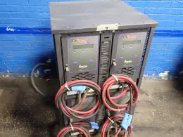 ENERSYS 24 V / 900 AH BATTERY CHARGER   -  EM3-12-900
