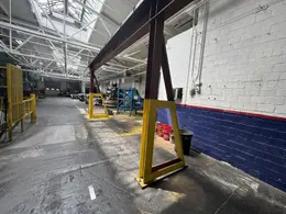 7.5-TON X 21' SPAN DOUBLE GIRDER TOP RUNNING FREE STANDING BRIDGE CRANE: STOCK #81236