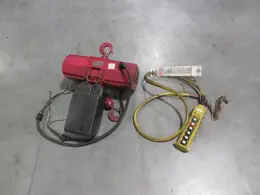 Dayton 1000 LB Electric Chain Hoist, 115V Single Phase- Auction Item