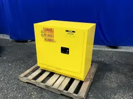 ULINE 22 GAL. FLAMMABLE LIQUID STORAGE CABINET  -  H-4177S-Y