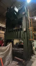 700 TON VERSON 700-HD-2-144T HYDRAULIC PRESS STOCK# 3992