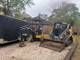 John Deere 17G Excavator, 2021 – 320 Hours, Breaking Hammer &amp; 12 Bucket