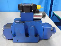 REXROTH HYDRAULIC DIRECTIONAL CONTROL VALVE  -  R901373381