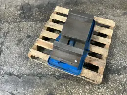 Kurt Manufacturing  10” Vise  - D100