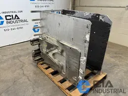 2,500 LB. CASCADE MODEL 25D-CCS-35Q HYDRAULIC CARTON CLAMP ATTACHMENT