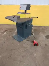 8-7/8" x 8-7/8" x 1/4" BOSCHERT LB12 HYDRAULIC NOTCHER: STOCK #12538