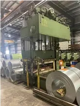 300 TON ST. LAWRENCE 4-POST HYDRAULIC PRESS