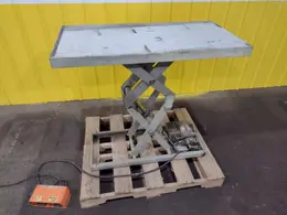 2,000 LBS X 24" X 48" AMERICAN MODEL #P36-020 HYDRAULIC SCISSOR LIFT TABLE, SINGLE PHASE 115V: STOCK #19784