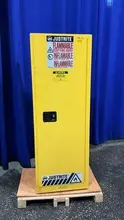 JUSTRITE 22 GAL / 3 SHELVES FLAMMABLE STORAGE CABINET