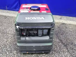 HONDA 3000 W GENERATOR  -  EU3000IS