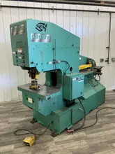 110 TON PIRANHA PII110 HYDRAULIC IRONWORKER: STOCK #81006