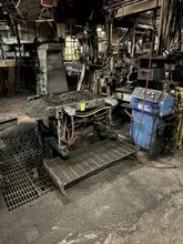 BMM model QCT5 molding machine with controls