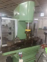 25 TON EITEL HYDRAULIC STRAIGHTENING PRESS : YOBRO 25212
