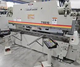 1997 Accurpress 710010 Hydraulic Press Brake (#5902)