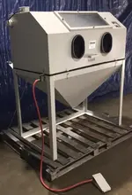 CYCLONE BLASTING CABINET STOCK #2774