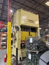 250 TON VERSON S2-250-96-60 STRAIGHT SIDE DOUBLE CRANK PRESS. STOCK # 0999425