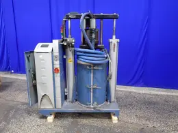 NORDSON ADHESIVE MELTER  -  VERSADRUM 200