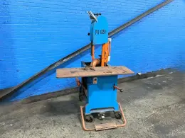 11.5” VERTICAL BAND SAW