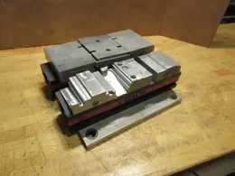 Chick Qwik-Lok Vises MBAS1040 (2) 2-Set Soft Jaws W/ Jergens Ball Lock Fixture Plate- Auction Item