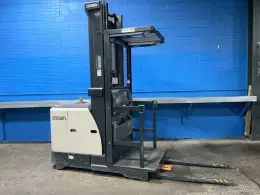 Crown 3000 Lbs Electric Order Picker - Sp3520-30