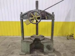 GREENERD #32 TWIN-POST MANUAL ARBOR PRESS. STOCK # 0435026