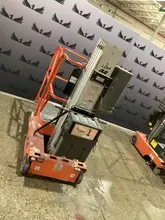 JLG 12SP VERTICAL MAN LIFT USED
