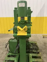 18 TON X 4" X 4" X 1/4" W.A. WHITNEY MODEL #606-250 HYDRAULIC ANGLE SHEAR: STOCK #22155