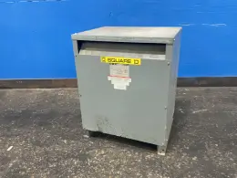 SQUARE D 112.5 KVA TRANSFORMER  -  EE112T3H