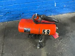 CM 1/4 TON ELECTRIC CHAIN HOIST   -  B