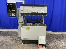 AMADA 35 TONS PRESS BRAKE  -  3512